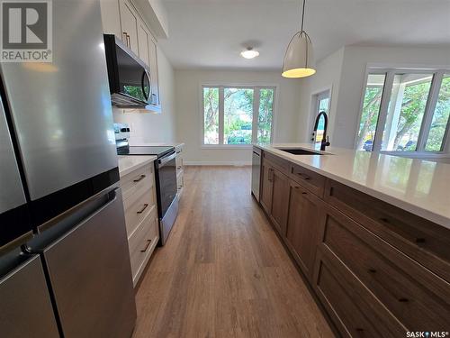 44 Kenney Crescent, Weyburn, SK - Indoor Photo Showing Kitchen With Upgraded Kitchen