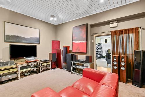 Commerce - 1321Z  - 1327Z Rue Ontario E., Montréal (Ville-Marie), QC 