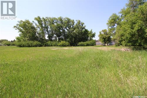 315 Cedar Avenue N, Eastend, SK 