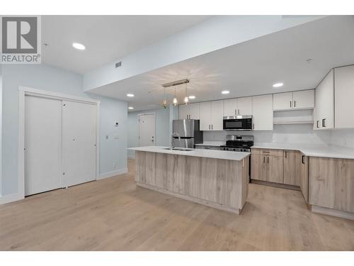 207 Royal Avenue Unit# 507, Kamloops, BC - Indoor Photo Showing Kitchen