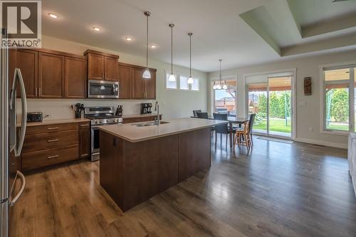 1067 Holden Road, Penticton, BC - Indoor Photo Showing Kitchen