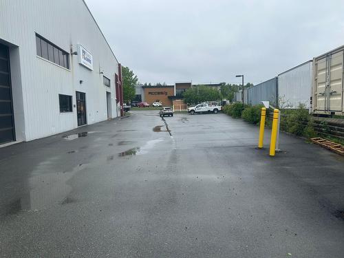 Parking - 290 Boul. Industriel, Rouyn-Noranda, QC - Outdoor