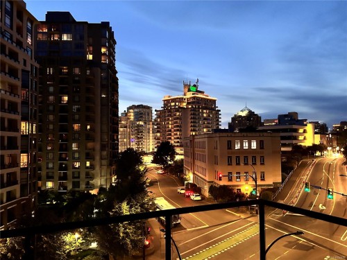 A509-810 Humboldt St, Victoria, BC - Outdoor With Balcony