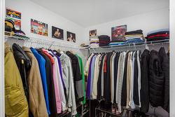 Walk-in closet - 