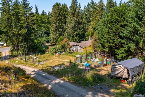 2620 Gunwhale Rd, Pender Island, BC 