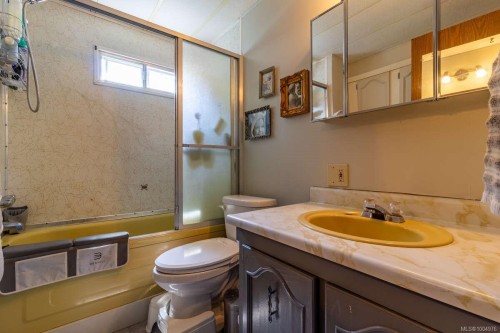 2620 Gunwhale Rd, Pender Island, BC 