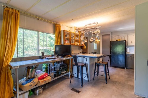 2620 Gunwhale Rd, Pender Island, BC 