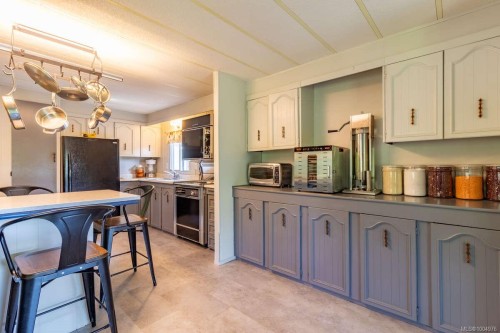 2620 Gunwhale Rd, Pender Island, BC 