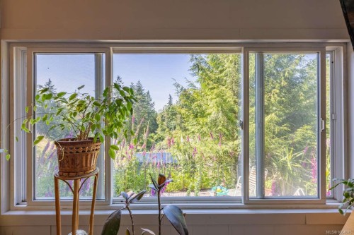 2620 Gunwhale Rd, Pender Island, BC 