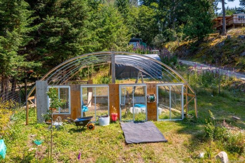 2620 Gunwhale Rd, Pender Island, BC 