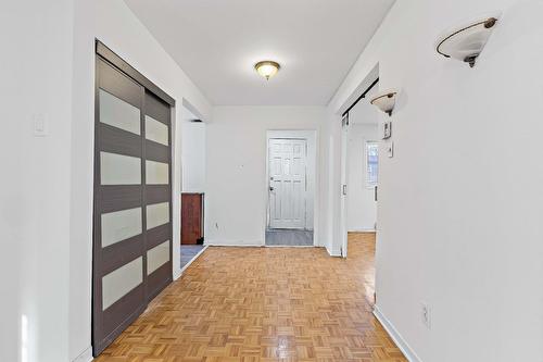 Hall d'entrée/Vestibule - 5886 Rue Alain, Brossard, QC - Indoor Photo Showing Other Room