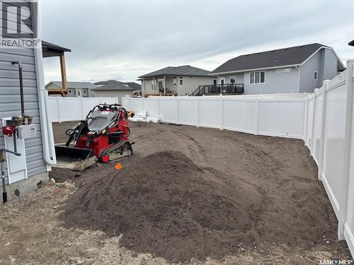 720 Weir Crescent, Warman, SK - Outdoor