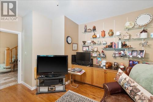 1089, 1090 3A Highway, Nelson, BC - Indoor