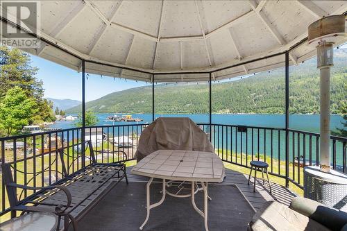 1089, 1090 3A Highway, Nelson, BC - Indoor With Body Of Water