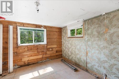 1089, 1090 3A Highway, Nelson, BC - Indoor Photo Showing Other Room