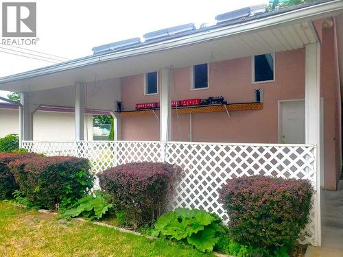1980 Ethel Street, Kelowna, BC - Outdoor With Deck Patio Veranda
