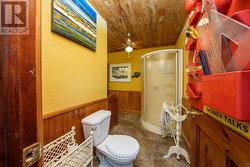 2nd Floor En-Suite Bath - 