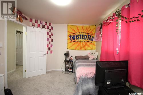 405 4Th Avenue E, Shaunavon, SK - Indoor Photo Showing Bedroom