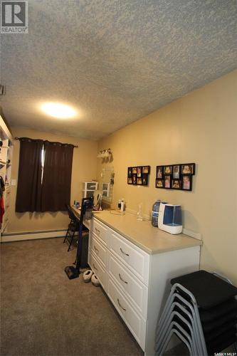 405 4Th Avenue E, Shaunavon, SK - Indoor