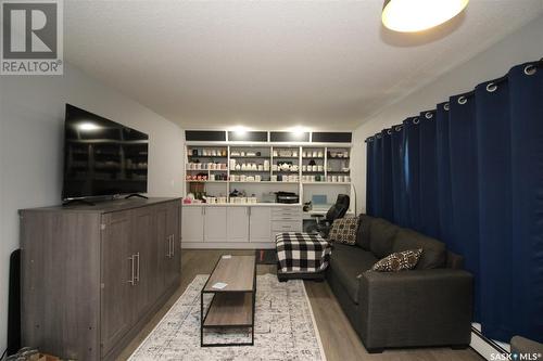 405 4Th Avenue E, Shaunavon, SK - Indoor Photo Showing Other Room