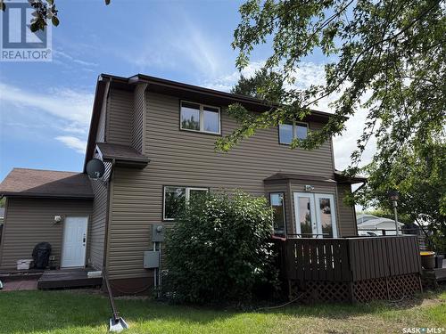 15 O'Connor Crescent, Kindersley, SK - Outdoor With Deck Patio Veranda
