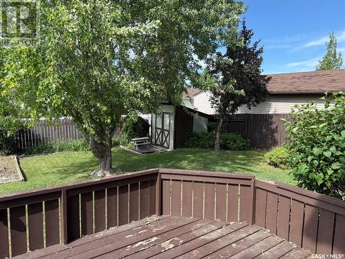 15 O'Connor Crescent, Kindersley, SK - Outdoor With Deck Patio Veranda
