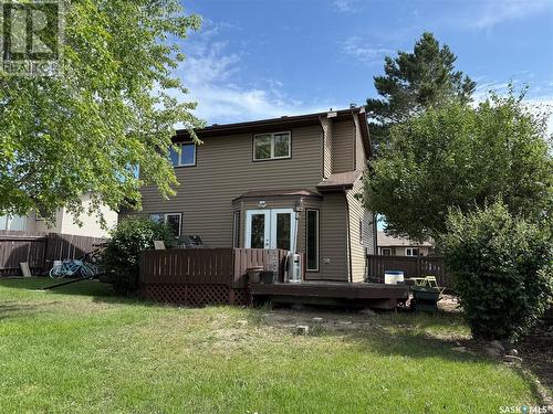 15 O'Connor Crescent, Kindersley, SK - Outdoor With Deck Patio Veranda