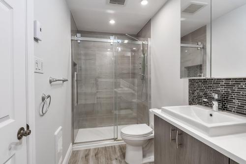 Ensuite bathroom - 7438 Place Tanger, Brossard, QC 