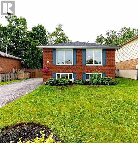 39 TOBOGGAN HILL DRIVE  Orillia, ON L3V 7R1