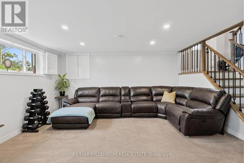 39 Toboggan Hill Drive, Orillia, ON - Indoor Photo Showing Living Room