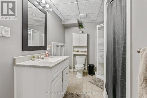 39 Toboggan Hill Drive, Orillia, ON - Indoor Photo Showing Bathroom