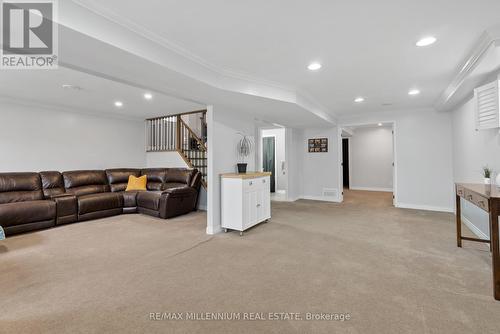 39 Toboggan Hill Drive, Orillia, ON - Indoor