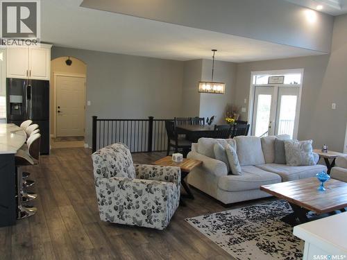 214 Hillside Drive, Tobin Lake, SK - Indoor Photo Showing Living Room