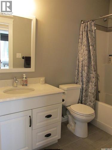 214 Hillside Drive, Tobin Lake, SK - Indoor Photo Showing Bathroom