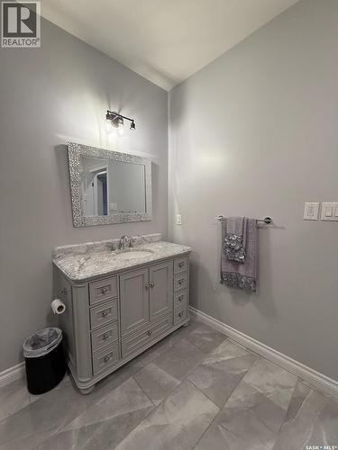 214 Hillside Drive, Tobin Lake, SK - Indoor Photo Showing Bathroom