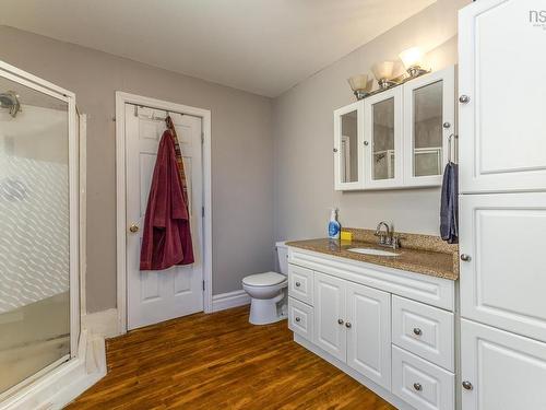 25 Jubilee Avenue, Stellarton, NS 