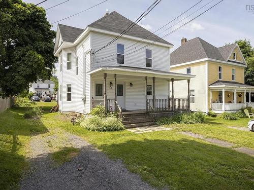 25 Jubilee Avenue, Stellarton, NS 