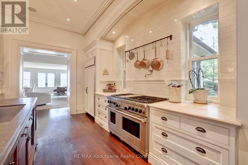 350 King Street, Oakville (Oo Old Oakville), ON - Indoor Photo Showing Kitchen