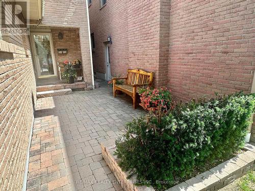 4425 Sawmill Valley Drive, Mississauga, ON - Outdoor With Exterior