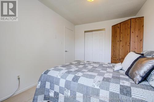 4425 Sawmill Valley Drive, Mississauga, ON - Indoor Photo Showing Bedroom