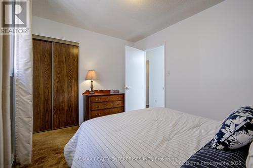 4425 Sawmill Valley Drive, Mississauga, ON - Indoor Photo Showing Bedroom