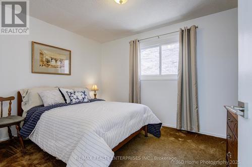 4425 Sawmill Valley Drive, Mississauga, ON - Indoor Photo Showing Bedroom