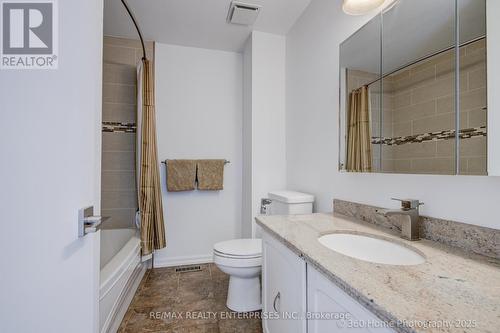 4425 Sawmill Valley Drive, Mississauga, ON - Indoor Photo Showing Bathroom
