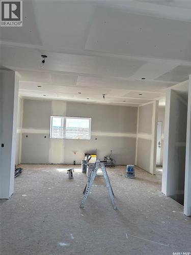 423 Eldorado Street, Warman, SK - Indoor Photo Showing Garage