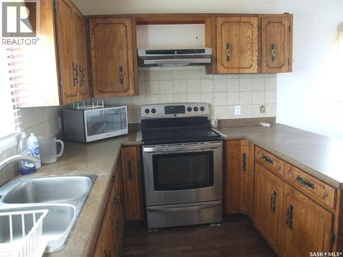 Fitzpatrick Acreage, Eatonia, SK - Indoor Photo Showing Kitchen With Double Sink