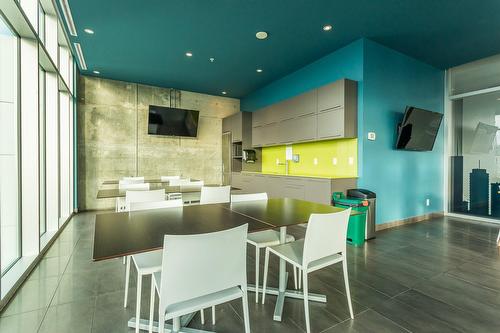 Patio - 1111-1150 Rue St-Denis, Montréal (Ville-Marie), QC - Indoor