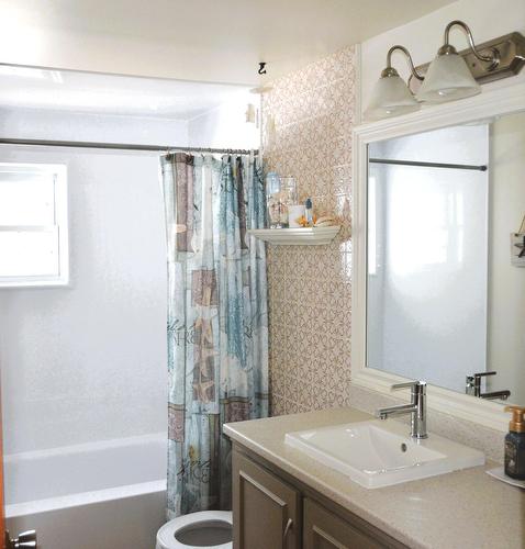 Salle de bains - 908 Ch. Dutch, Saint-Armand, QC - Indoor Photo Showing Bathroom