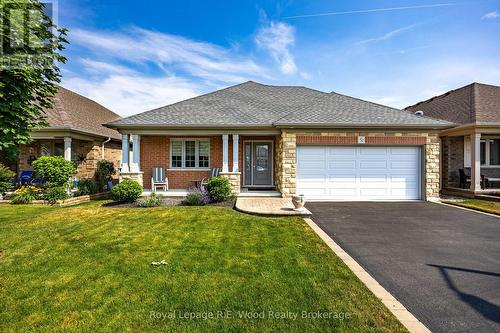 32 ESSELTINE DRIVE  Tillsonburg, ON N4G 0C3