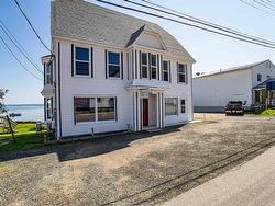 108 Montague Row  Digby, NS B0V 1A0