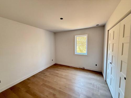 Bedroom - 802-802 Rue Valiquette, Sainte-Adèle, QC - Indoor Photo Showing Other Room